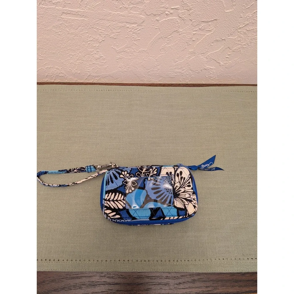 Vera Bradley Wristlet Wallet Blue Floral ID‎ Window Card Slots Zip Pouch